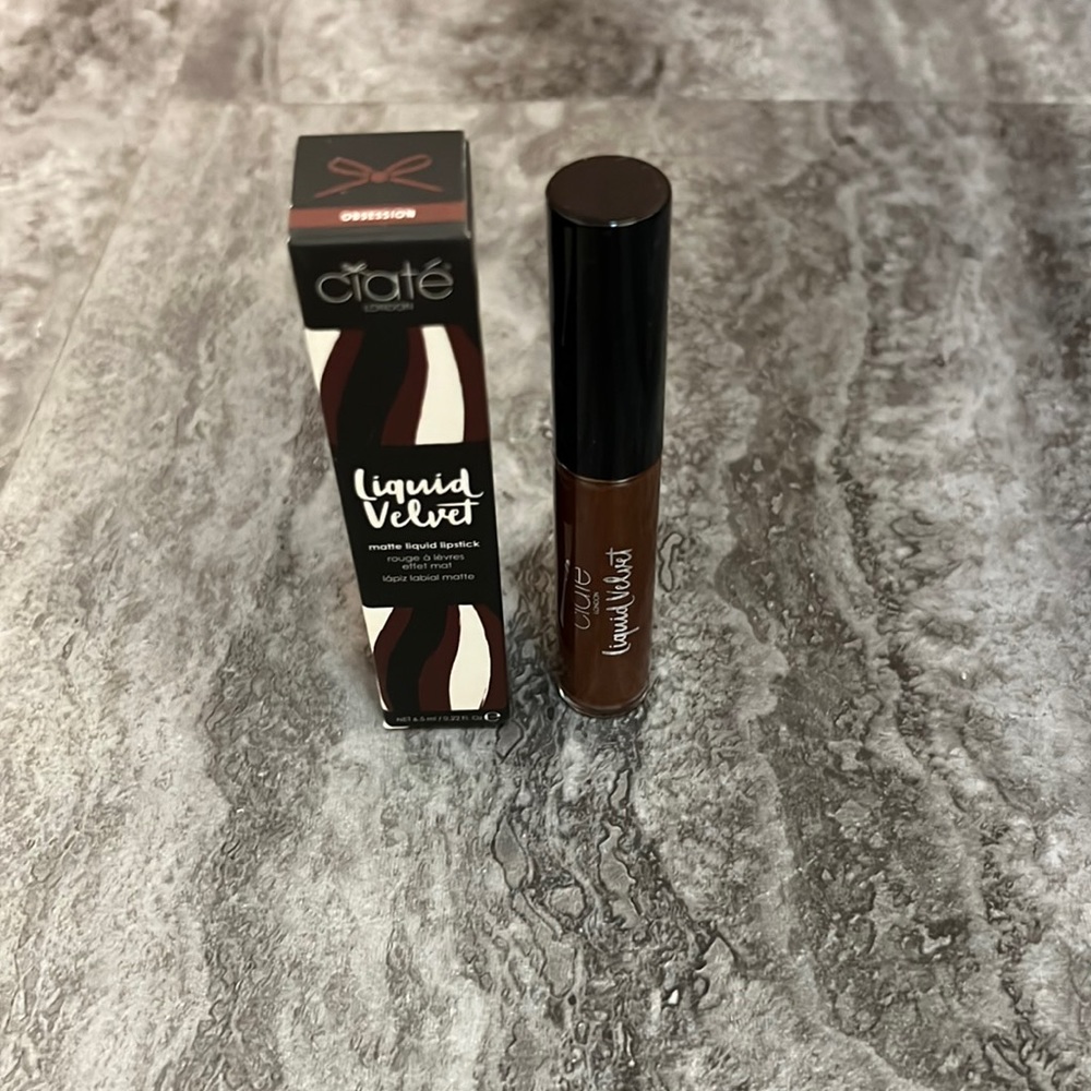 Ciate London Liquid Velvet Matte Liquid Lipstick on Obsession